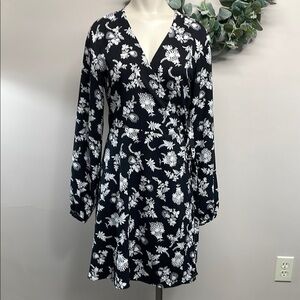 LOFT Black & White Floral Flare Wrap Dress Long Sleeve 2